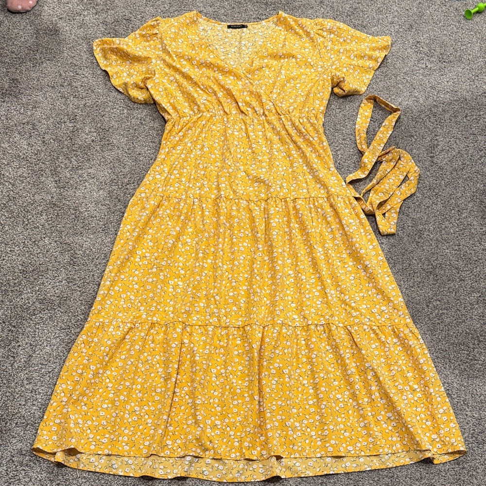 Sunshine Floral Maxi Dress with Tiered Skirt